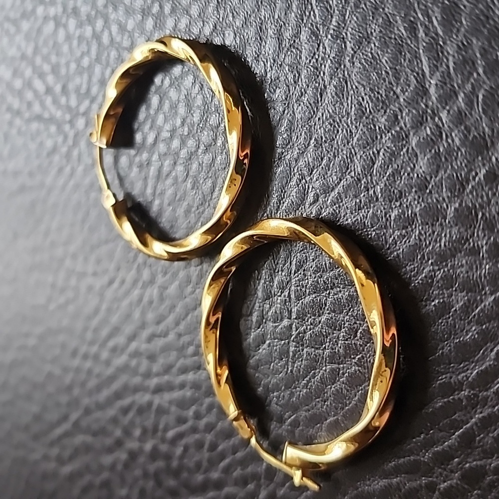 Hoop earrings - Picture 3 of 7